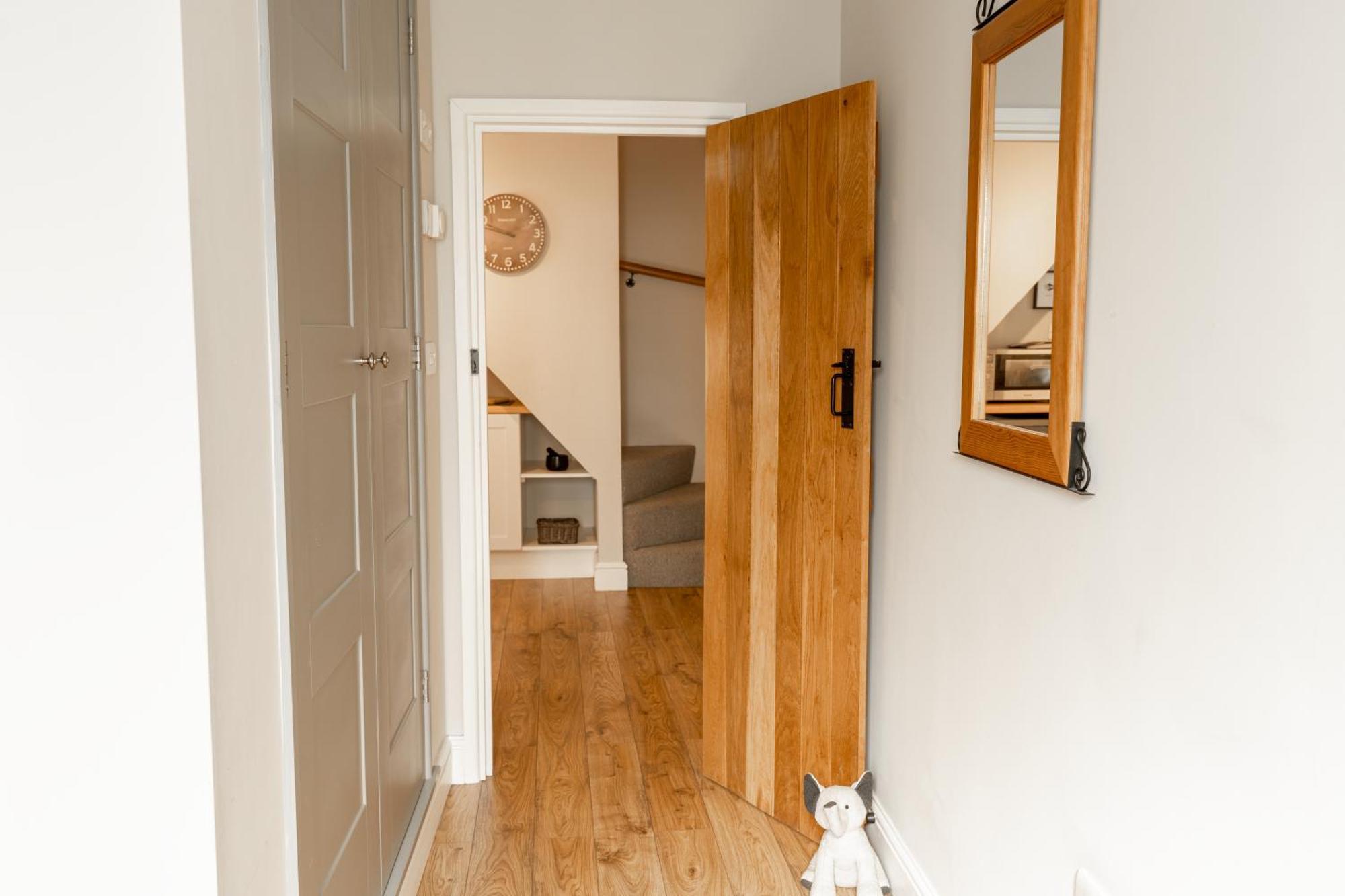 Cosy 2 Bed In Charming Village Of - For Up To 5 Holiday home Christleton
