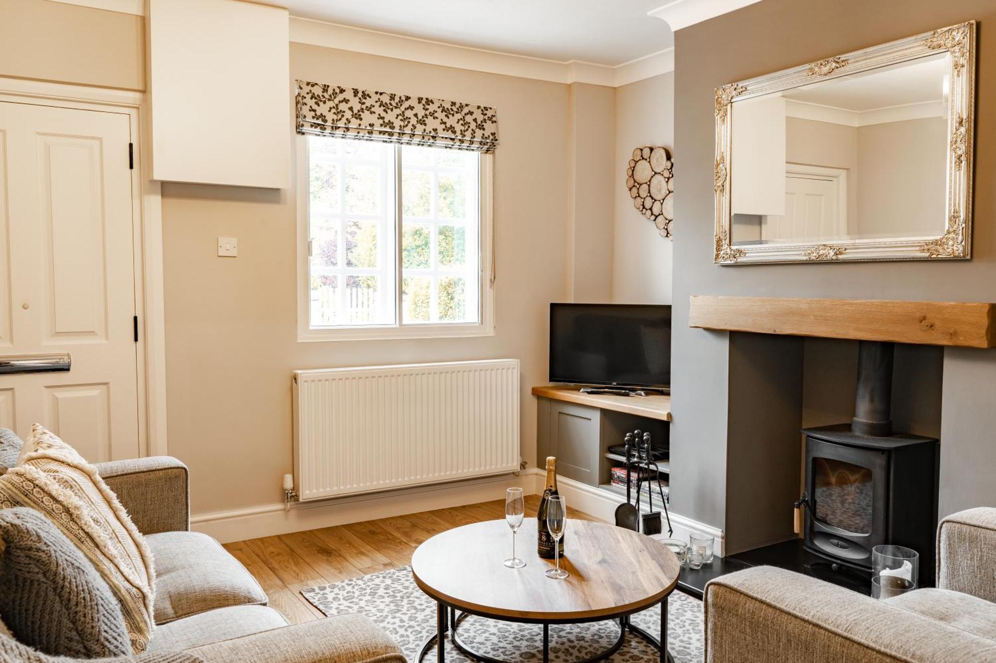Cosy 2 Bed In Charming Village Of - For Up To 5 Christleton